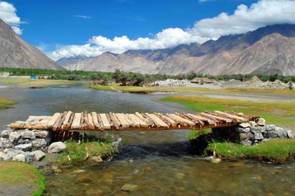  Best Tour and Travel in Srinagar